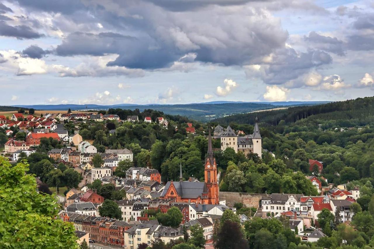 Ferienwohnung "Blick Mylau" - Naehe Freizeitpark Plohn & Weltgroesster Ziegelsteinbruecke Reichenbach im Vogtland Buitenkant foto